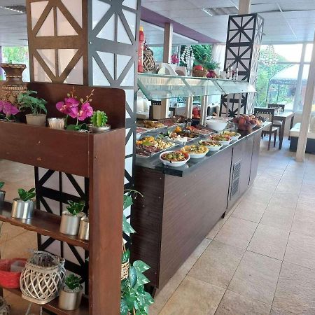Tropics Hotel Sveti Vlas Eksteriør bilde