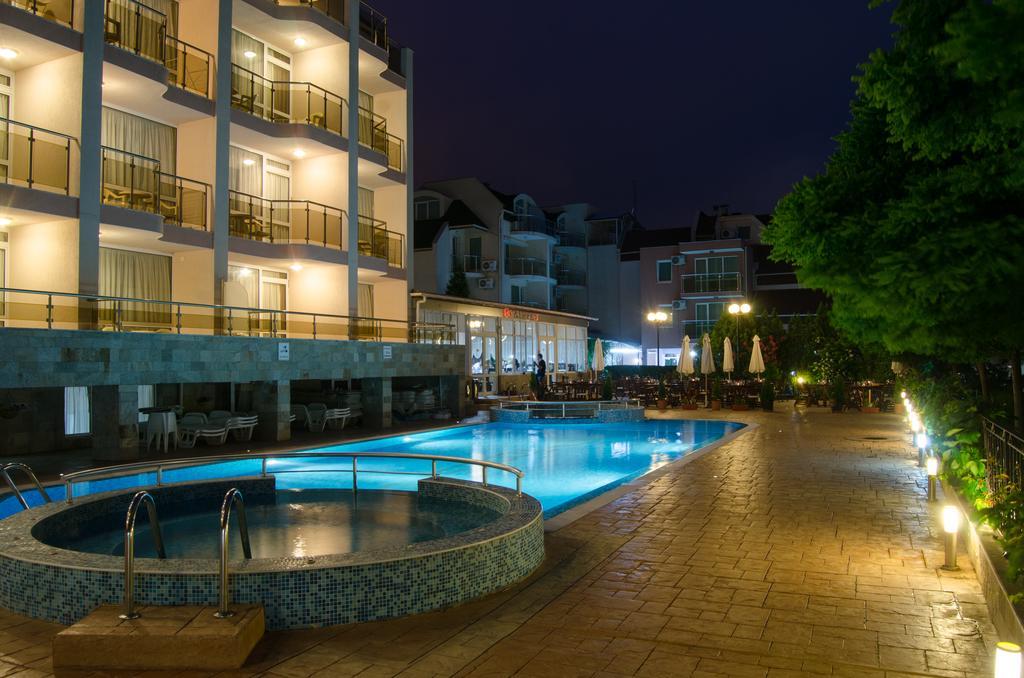 Tropics Hotel Sveti Vlas Eksteriør bilde