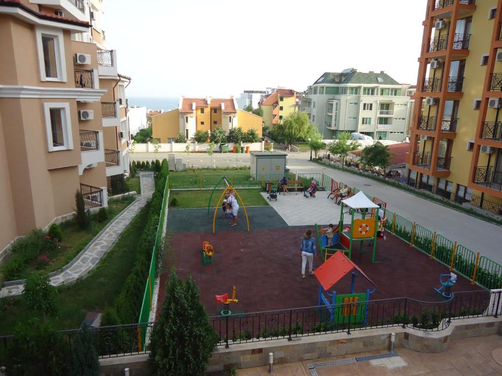 Tropics Hotel Sveti Vlas Eksteriør bilde