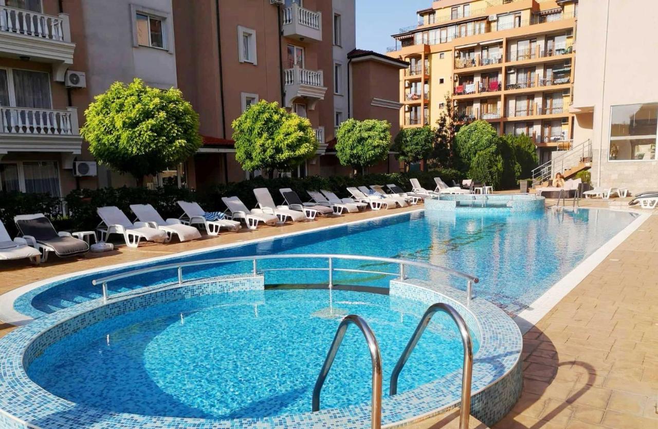 Tropics Hotel Sveti Vlas Eksteriør bilde